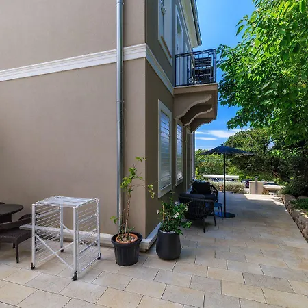Modernes Penthouse Nur 200 Meter Zum Sandstrand Mit Meerblick Und Parkplatz Apartment