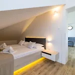 Modernes Penthouse Nur 200 Meter Zum Sandstrand Mit Meerblick Und Parkplatz Apartment Crikvenica